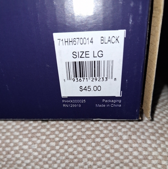 A pair of Haggar men's size large memory foam slippers. Black with diamond print - Picture 4 of 6